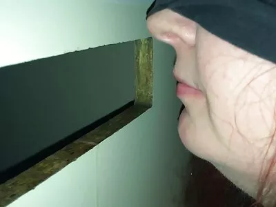 Slynig styvsyster förstörs i ett tabubelagt videoklipp